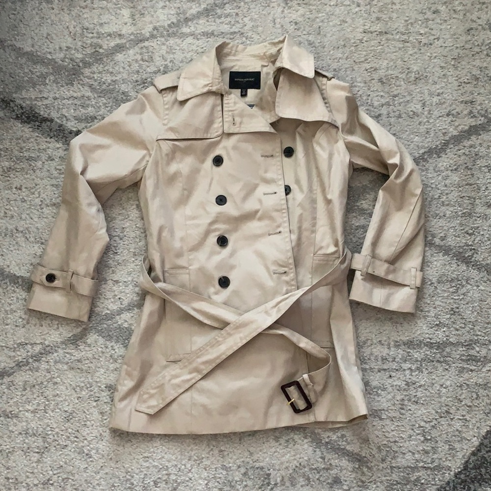Banana republic Tan petite trenchcoat.